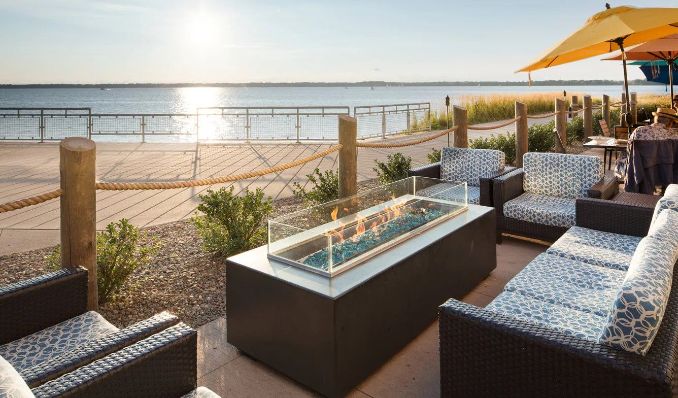 Shoreline Bar & Grille at Bayfront Landing